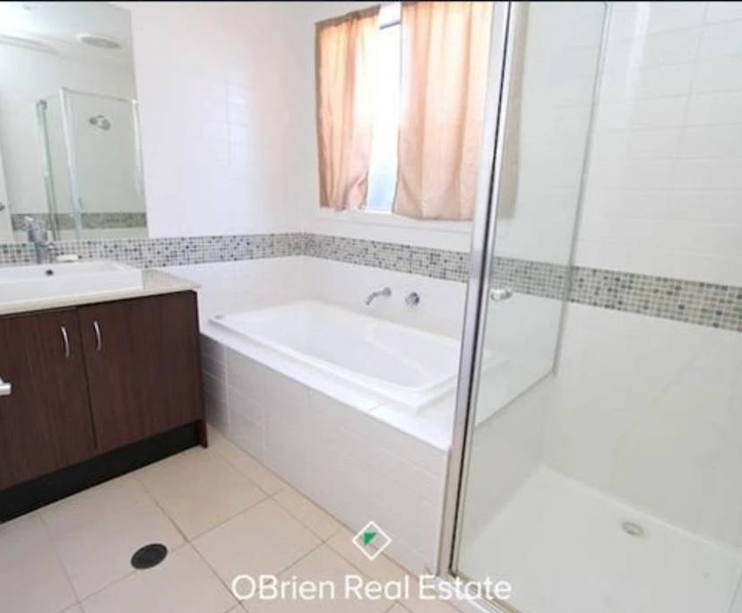 Unfurnished room with own bathroom