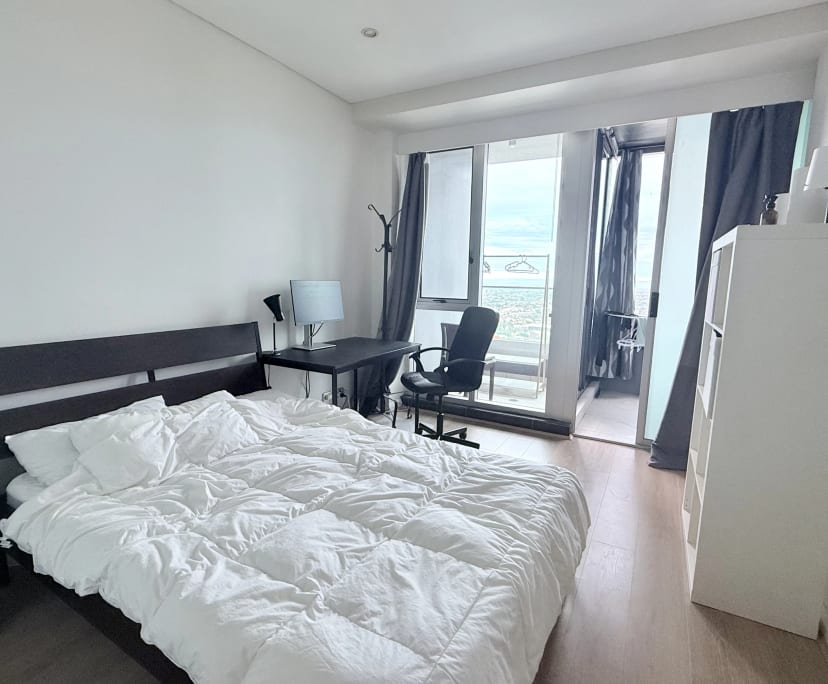Furnished room with own bathroom