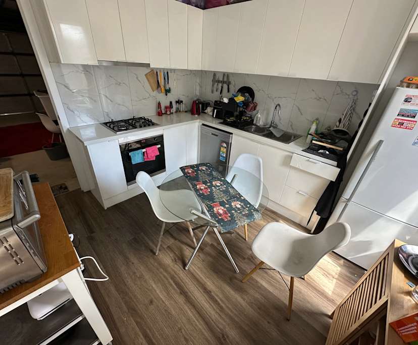 $300, Share-house, 3 bathrooms, Burwood VIC 3125