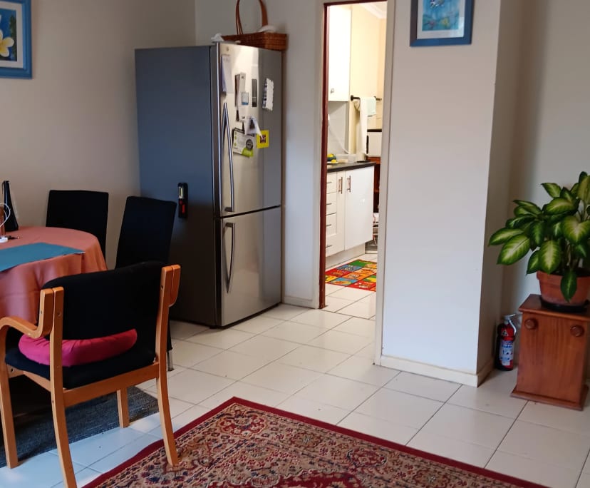 $300, Flatshare, 2 bathrooms, Broadbeach Waters QLD 4218