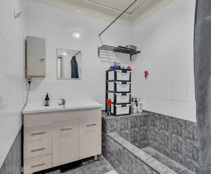 $250, Share-house, 3 bathrooms, Beckenham WA 6107