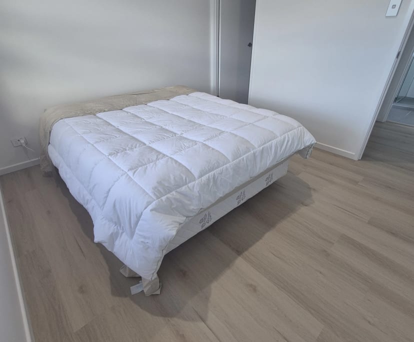 $250, Share-house, 5 bathrooms, Bethania QLD 4205