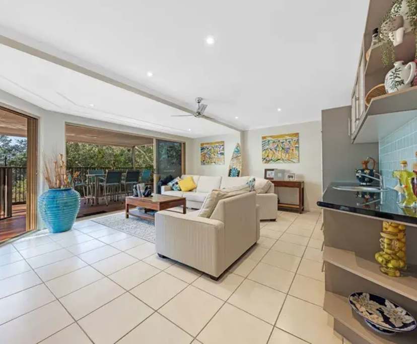 Whole property with 2 rooms for rent