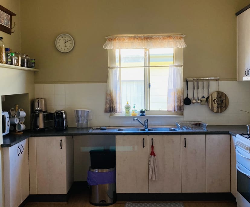 $240, Share-house, 3 bathrooms, Parkes NSW 2870