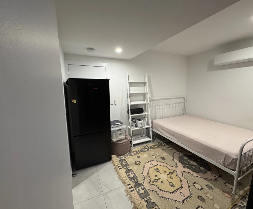 Furnished room with own bathroom