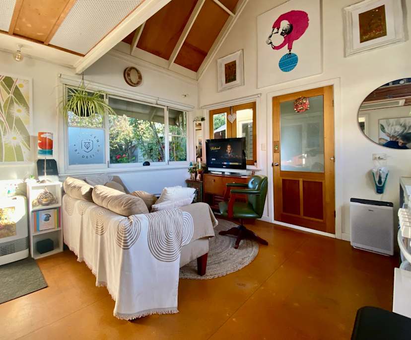 Furnished room with own bathroom