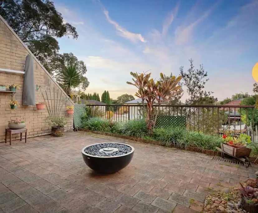 Unfurnished room in a flatshare