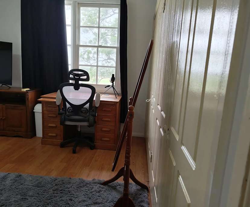 $270, Homestay, 3 bathrooms, Theresa Park NSW 2570