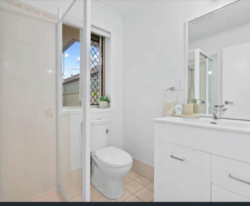 Unfurnished room in a share house