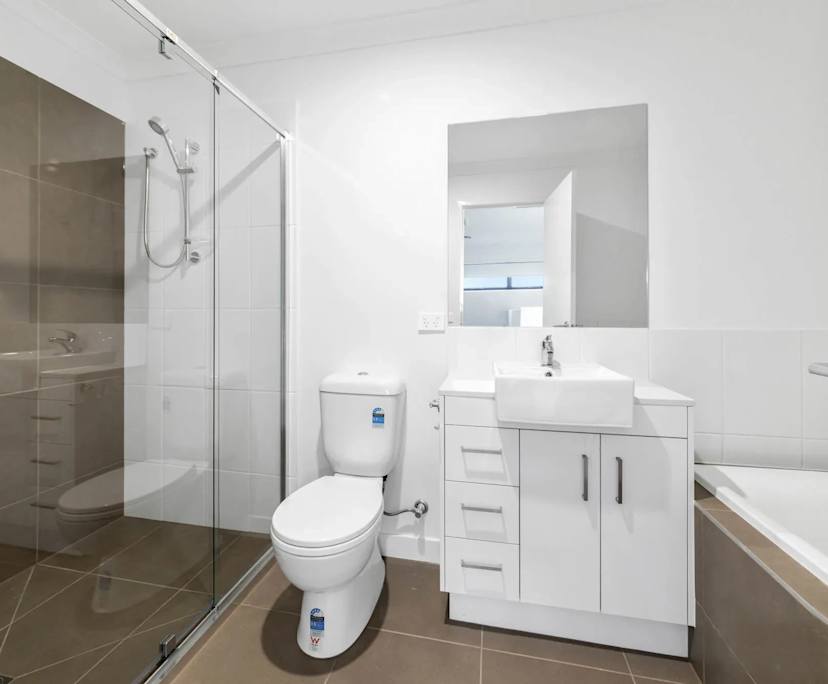 $300, Share-house, 3 bathrooms, Fraser Rise VIC 3336