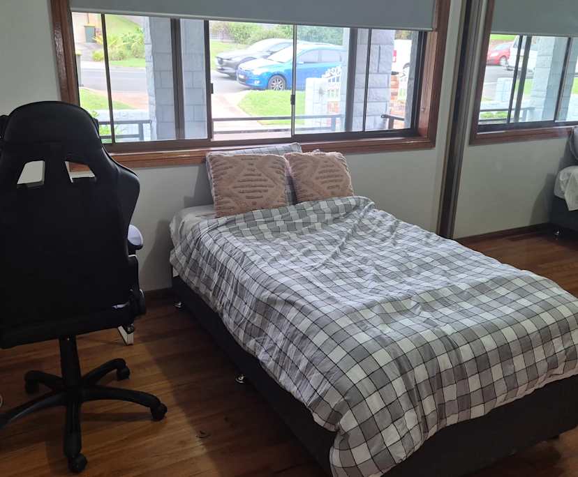 Furnished room with ensuite in a share house
