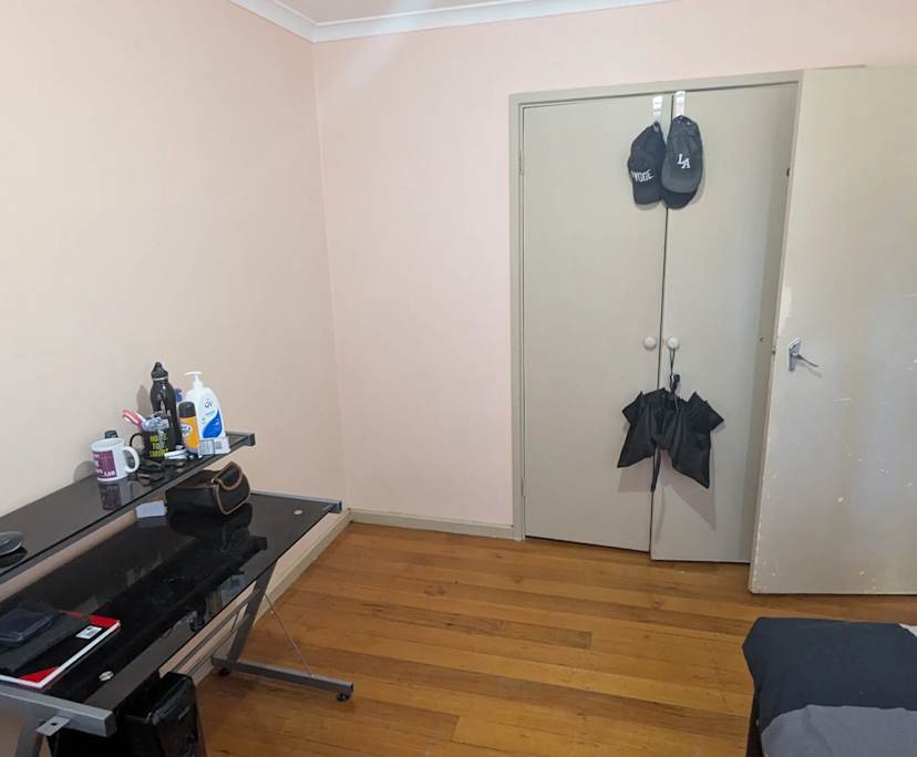 Room in a share house