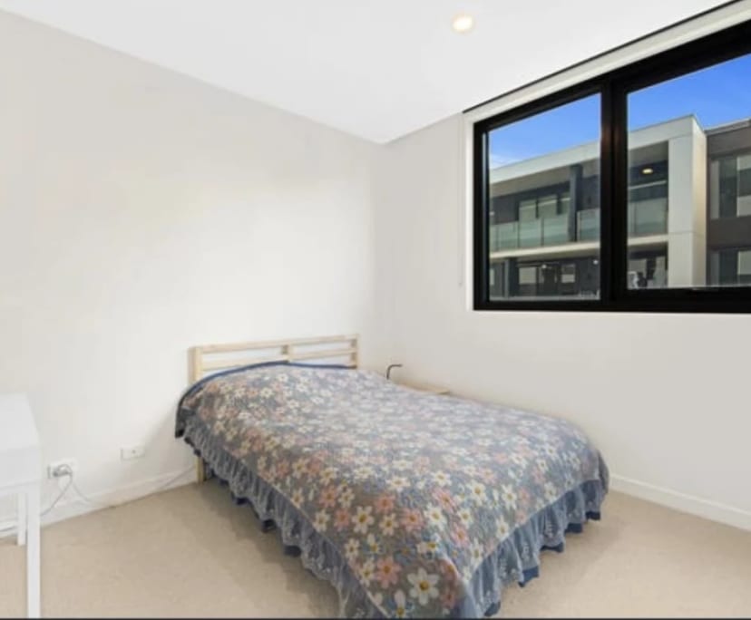 Unfurnished room in a flatshare