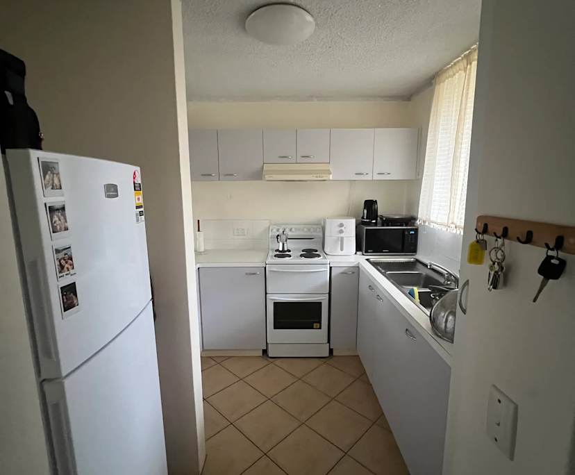 $300, Share-house, 2 bathrooms, Coolangatta QLD 4225