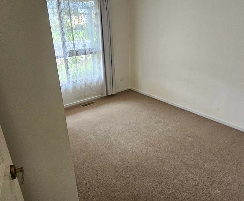 Unfurnished room in a share house