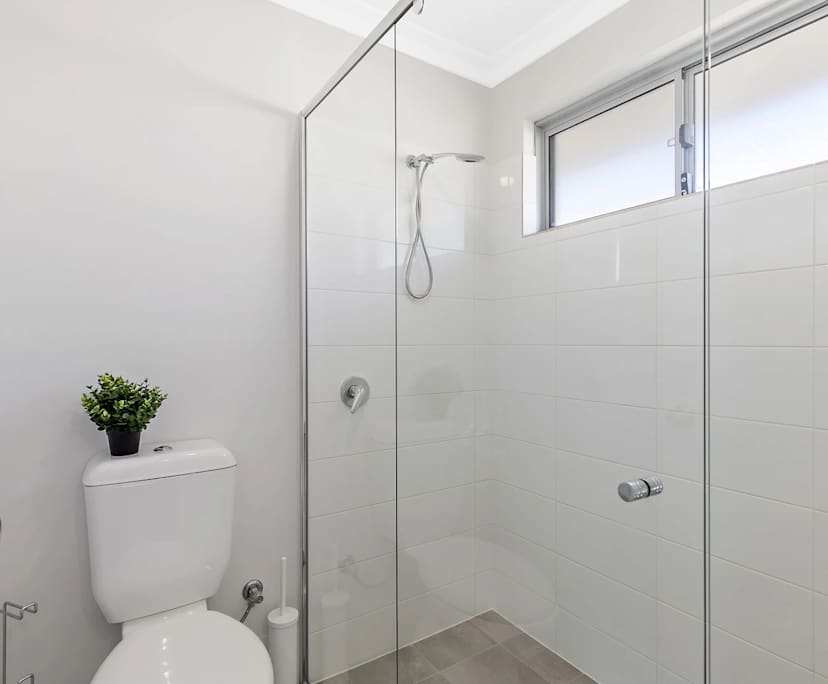 $350, Share-house, 5 bathrooms, Lakelands WA 6180