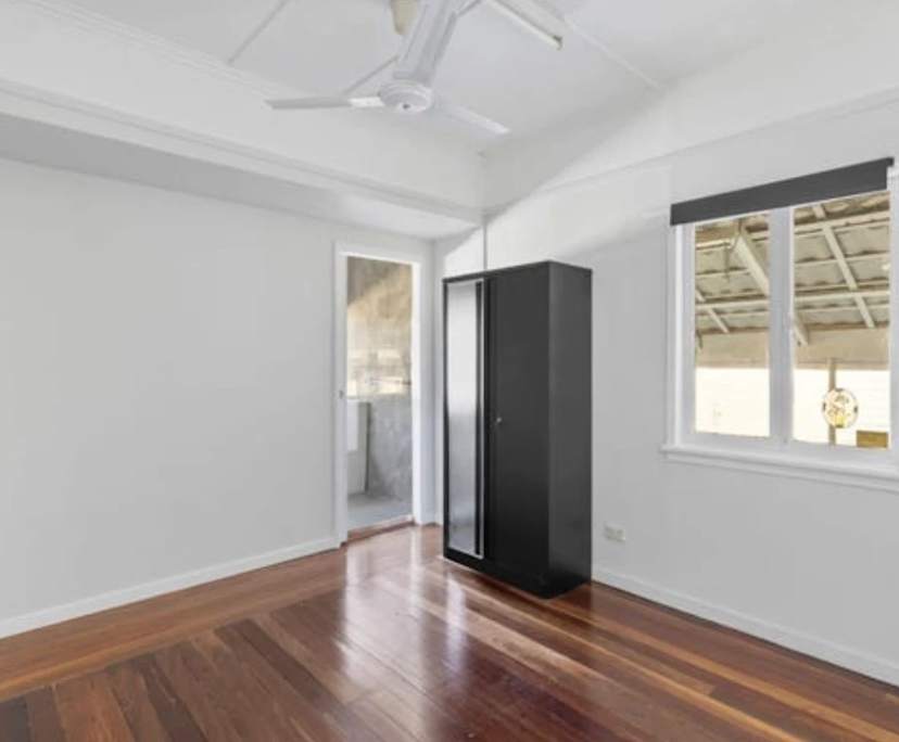 $150, Whole-property, 4 bathrooms, Salisbury QLD 4107