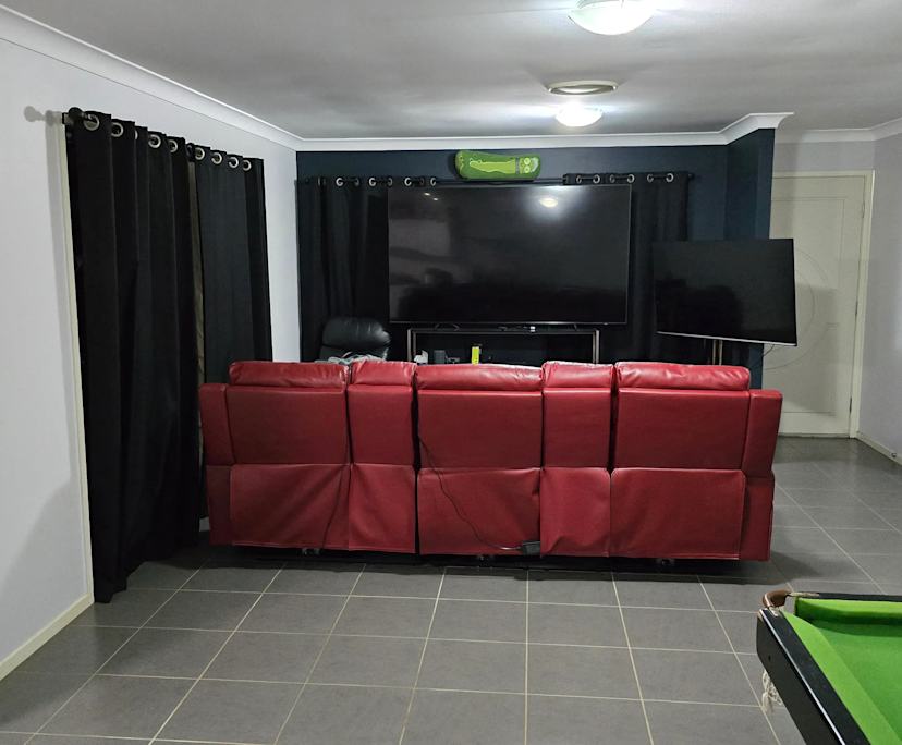 $200, Share-house, 3 bathrooms, Redland Bay QLD 4165