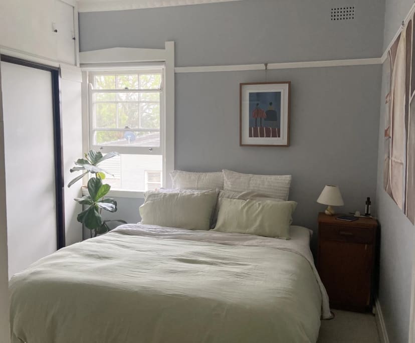 Furnished room in a flatshare