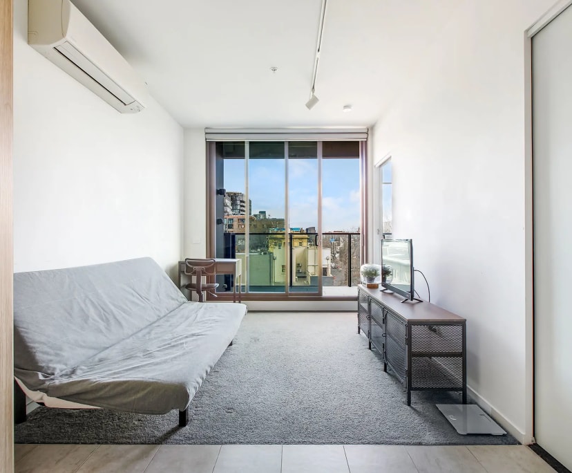 $750, Whole-property, 2 bathrooms, West Melbourne VIC 3003