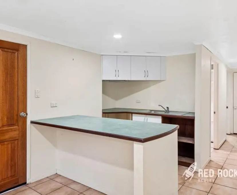 $1,350, Whole-property, 6 bathrooms, Coopers Plains QLD 4108