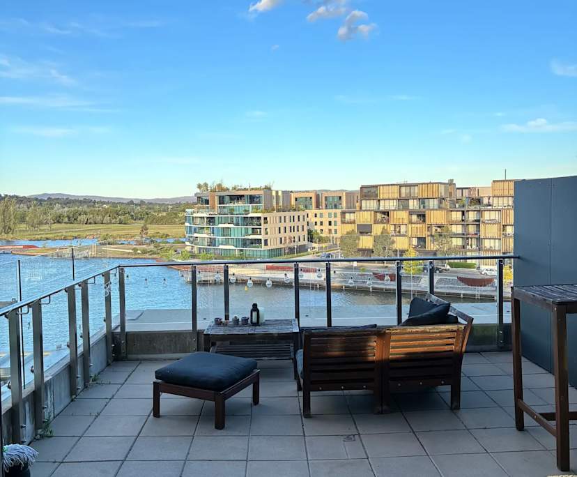 Unfurnished room in a flatshare