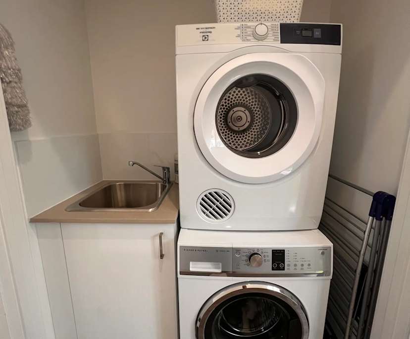 $325, Flatshare, 2 bathrooms, Saratoga NSW 2251