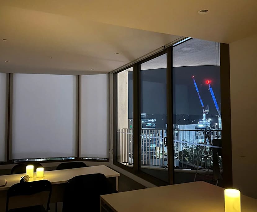 Furnished room in a flatshare