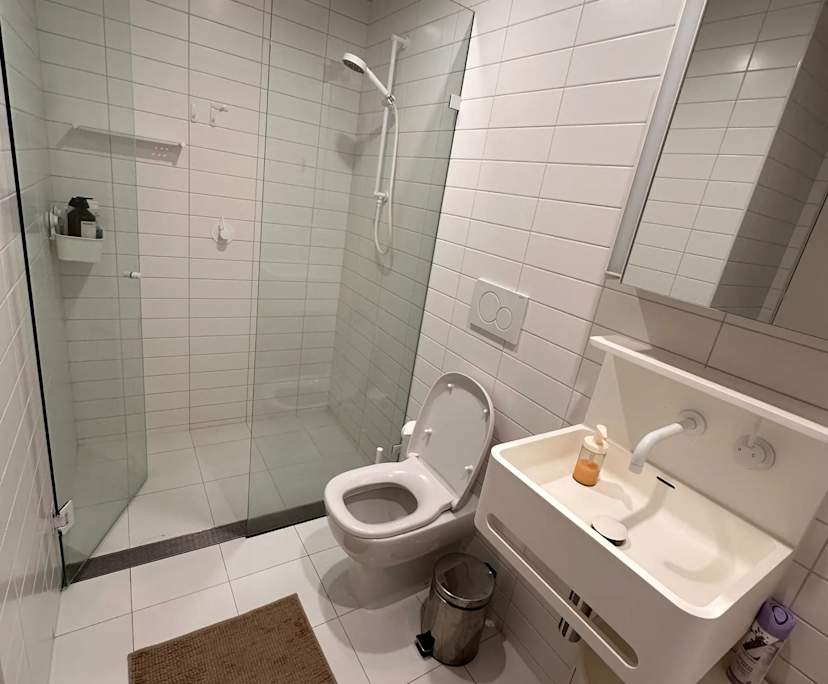 $475, Flatshare, 2 bathrooms, Melbourne VIC 3000