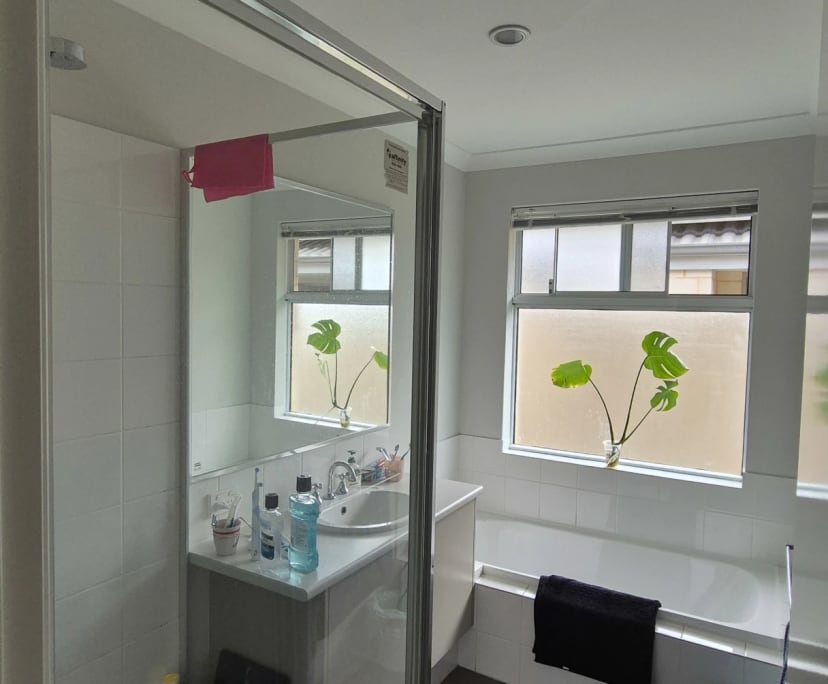 $300, Student-accommodation, 3 bathrooms, Embleton WA 6062