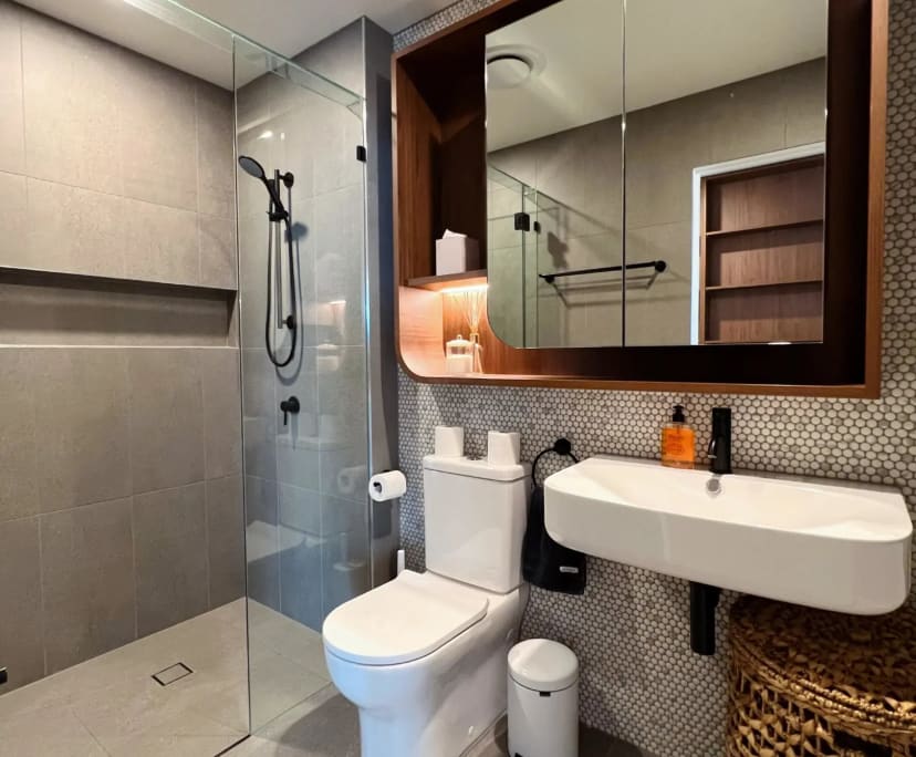 $700, Share-house, 3 bathrooms, South Brisbane QLD 4101