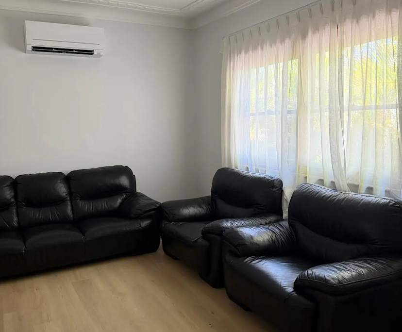 Room in a share house