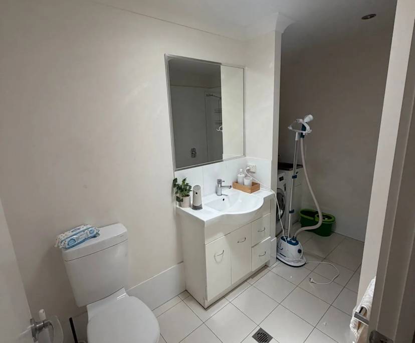 $350, Flatshare, 2 bathrooms, Morningside QLD 4170