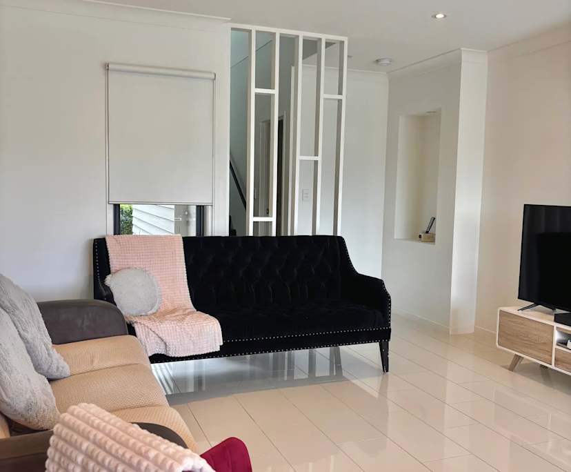 $280, Share-house, 3 bathrooms, Hope Island QLD 4212