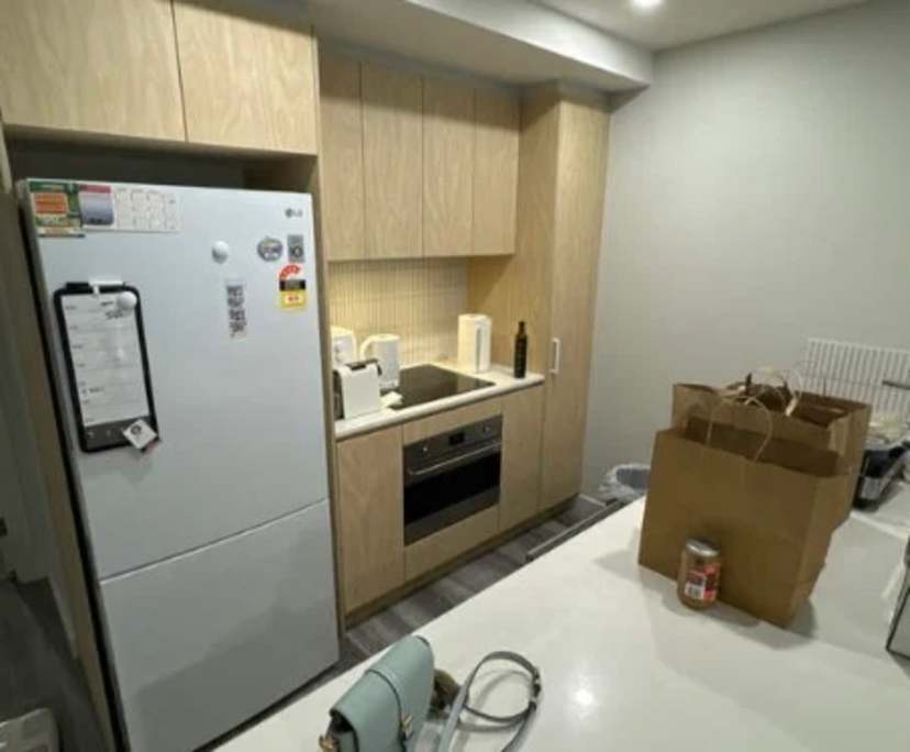 Furnished room with ensuite in a flatshare