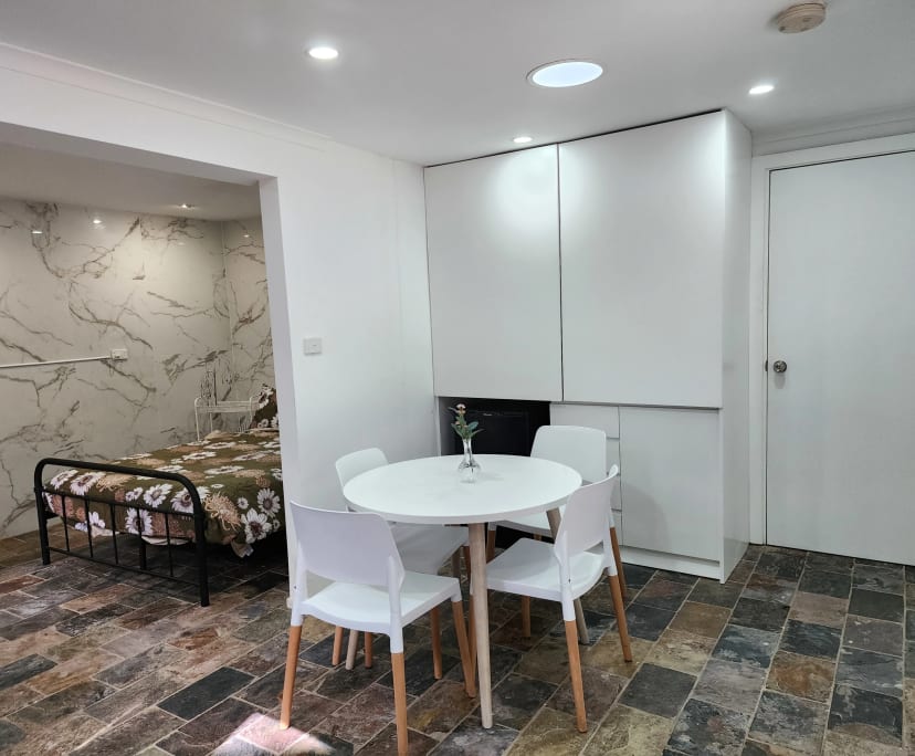 Studio for Rent in Hornsby, Sydney 450, Furnished...
