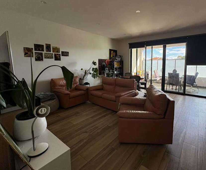 Unfurnished room in a share house