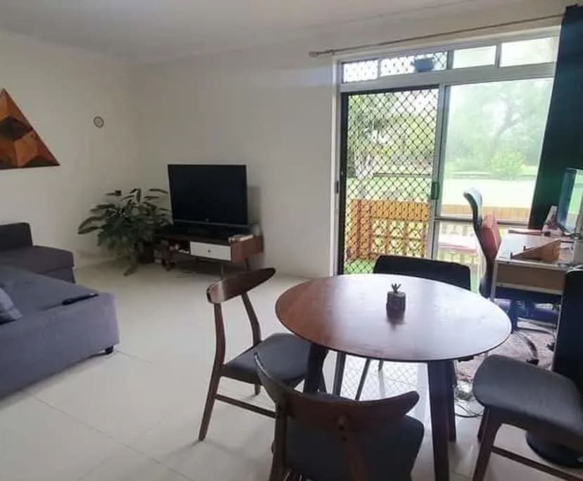 Furnished room in a flatshare
