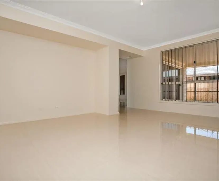 $1,050, Whole-property, 5 bathrooms, The Ponds NSW 2769