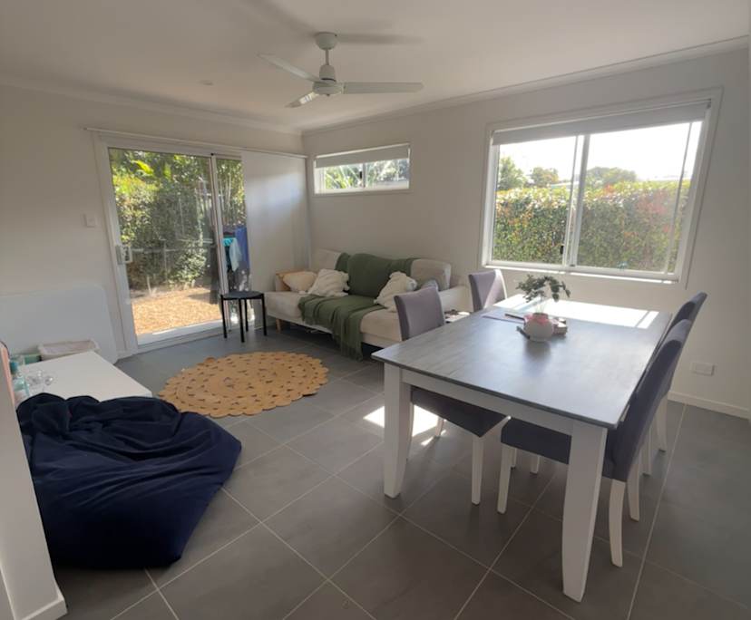 Room in a share house