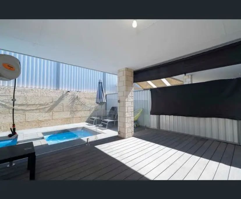 Room in a share house