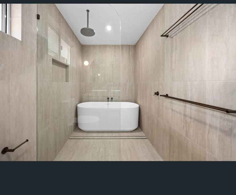Room with ensuite in a share house