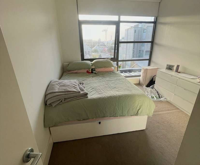 Unfurnished room in a flatshare
