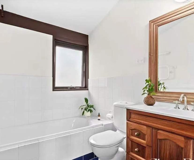 Furnished room with ensuite in a share house