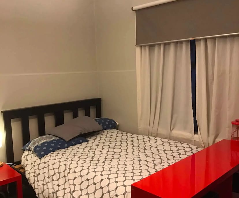 Room in a share house