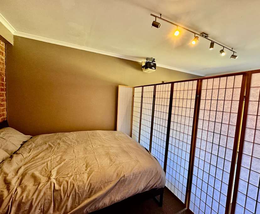 Furnished room in a share house