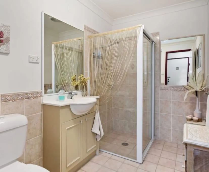$300, Share-house, 5 bathrooms, Killarney Vale NSW 2261