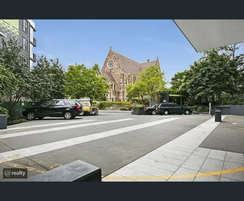 $365, Flatshare, 2 bathrooms, South Brisbane QLD 4101