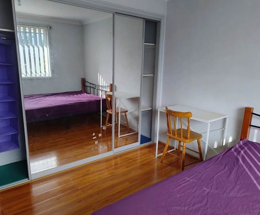 Furnished room in a share house