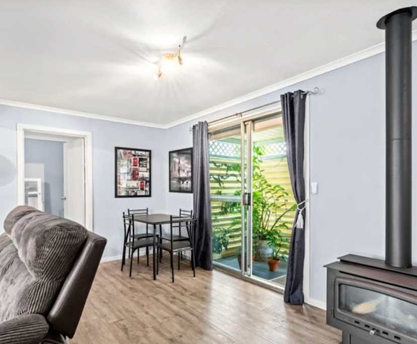 Room in a share house